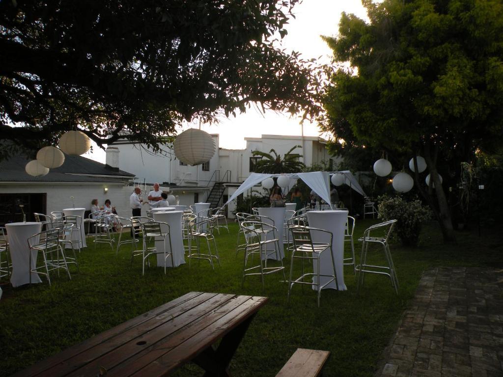The Historic Pig And Whistle Inn Bathurst Ngoại thất bức ảnh